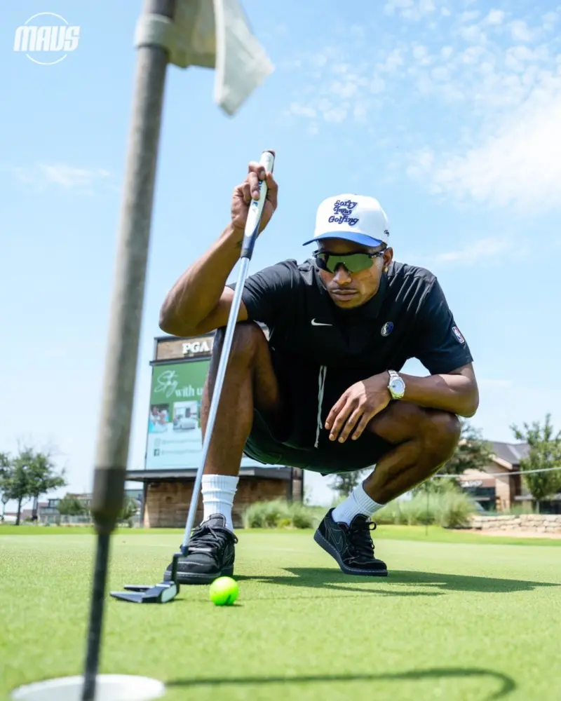 pg电子大全-独行侠官媒晒出PJ-华盛顿与布兰登-威廉姆斯打高尔夫照片