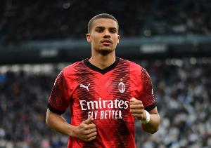 pg经典玩法-不走运！佳夫单赛季意甲打进3粒乌龙球，27年来首人