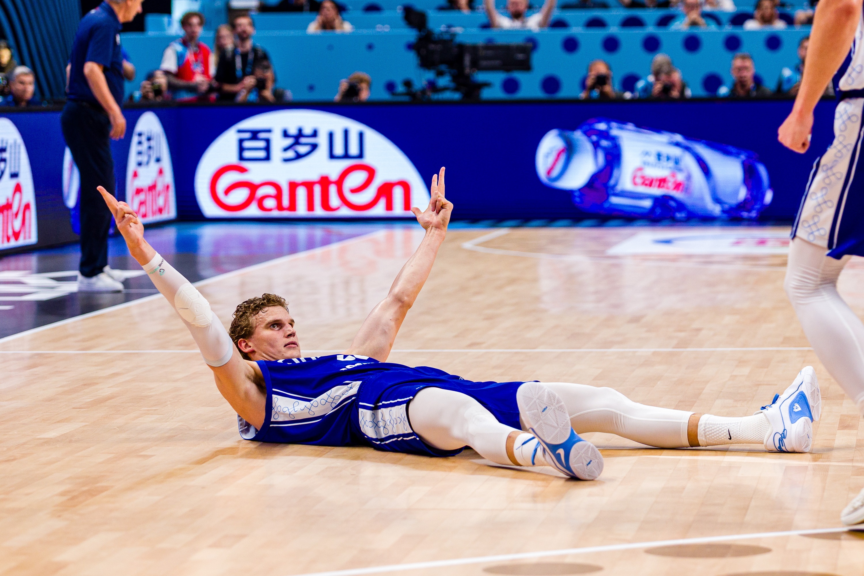 欧锦赛四强三个小组第一&amp;芬兰B组第三 D组第一法国被格鲁吉亚淘汰