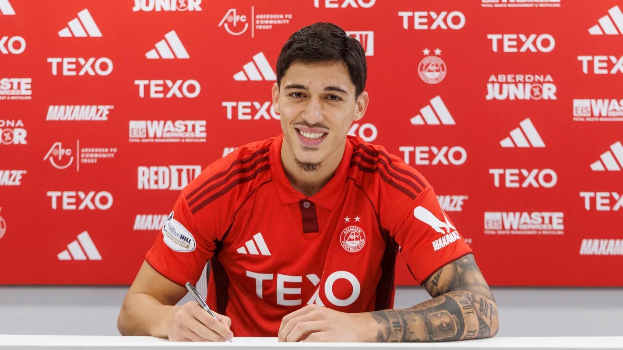 官方：米兰前锋拉泽蒂奇加盟阿伯丁，双方签约4年